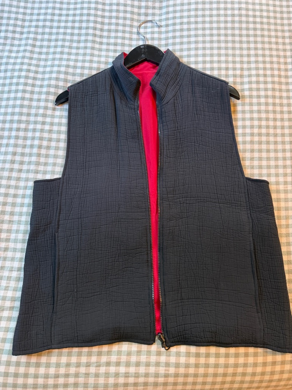 Woman’s Chic Reversible Black & Red Vest